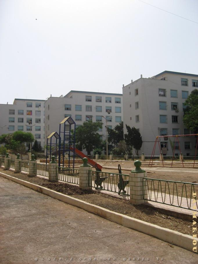 2357 cite la fontaine.jpg